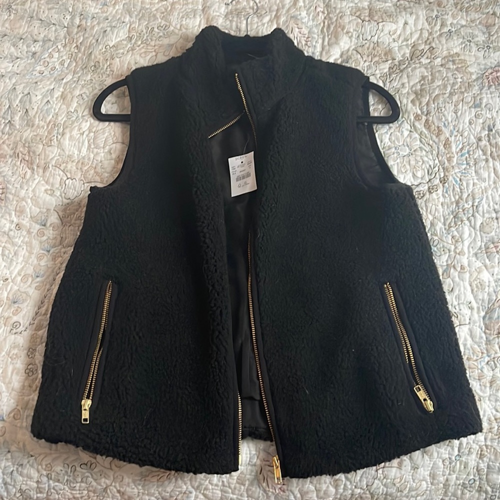 NEW! Sherpa black vest